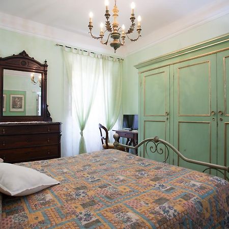 Corte Palazzo Picedi Benettini Sarzana Εξωτερικό φωτογραφία