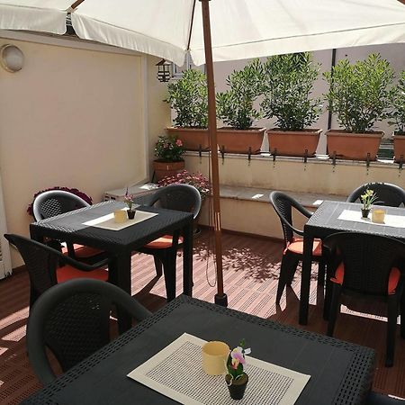 Corte Palazzo Picedi Benettini Sarzana Εξωτερικό φωτογραφία