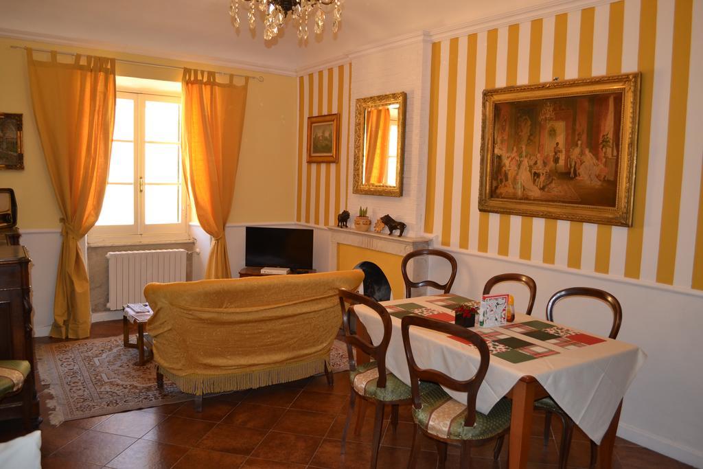 Corte Palazzo Picedi Benettini Sarzana Εξωτερικό φωτογραφία