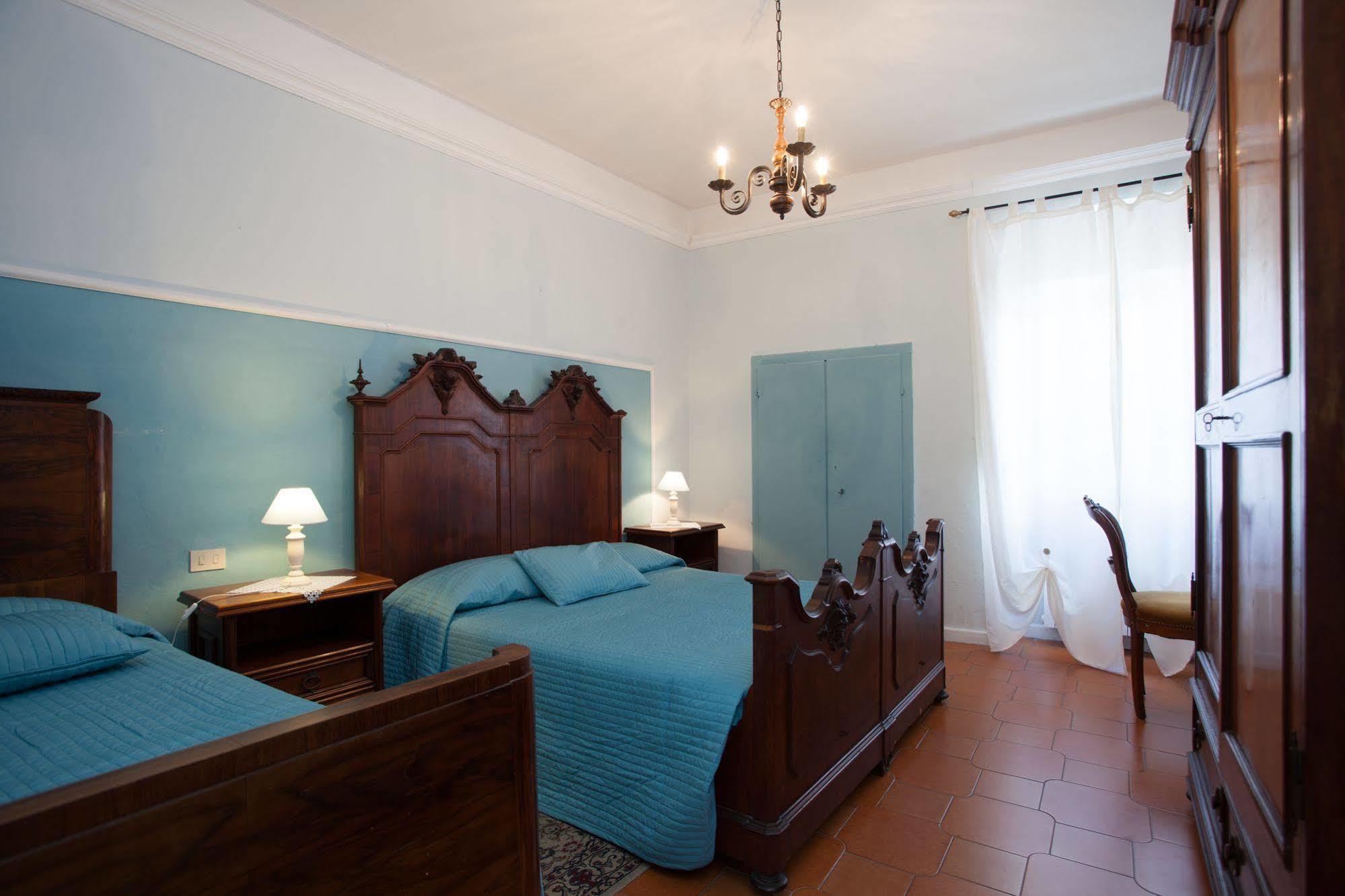 Corte Palazzo Picedi Benettini Sarzana Εξωτερικό φωτογραφία