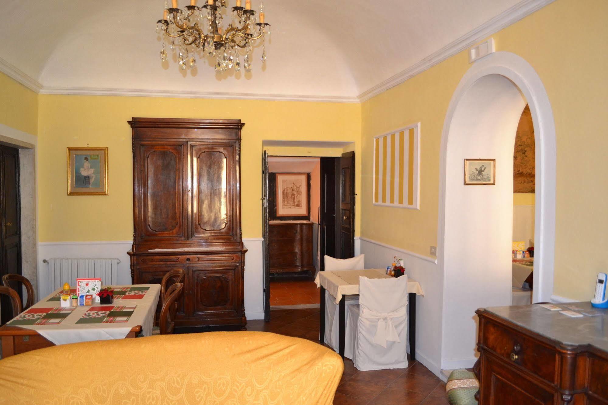 Corte Palazzo Picedi Benettini Sarzana Εξωτερικό φωτογραφία