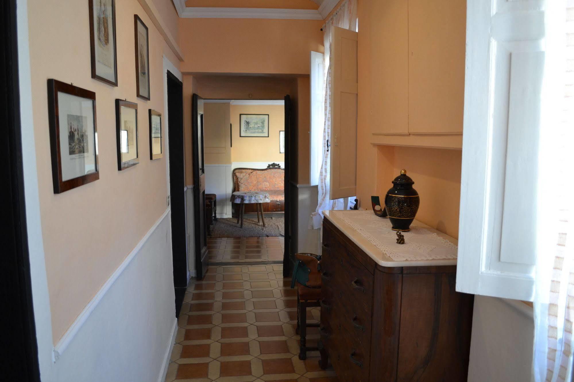 Corte Palazzo Picedi Benettini Sarzana Εξωτερικό φωτογραφία