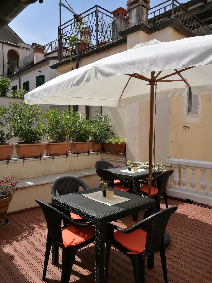 Corte Palazzo Picedi Benettini Sarzana Εξωτερικό φωτογραφία